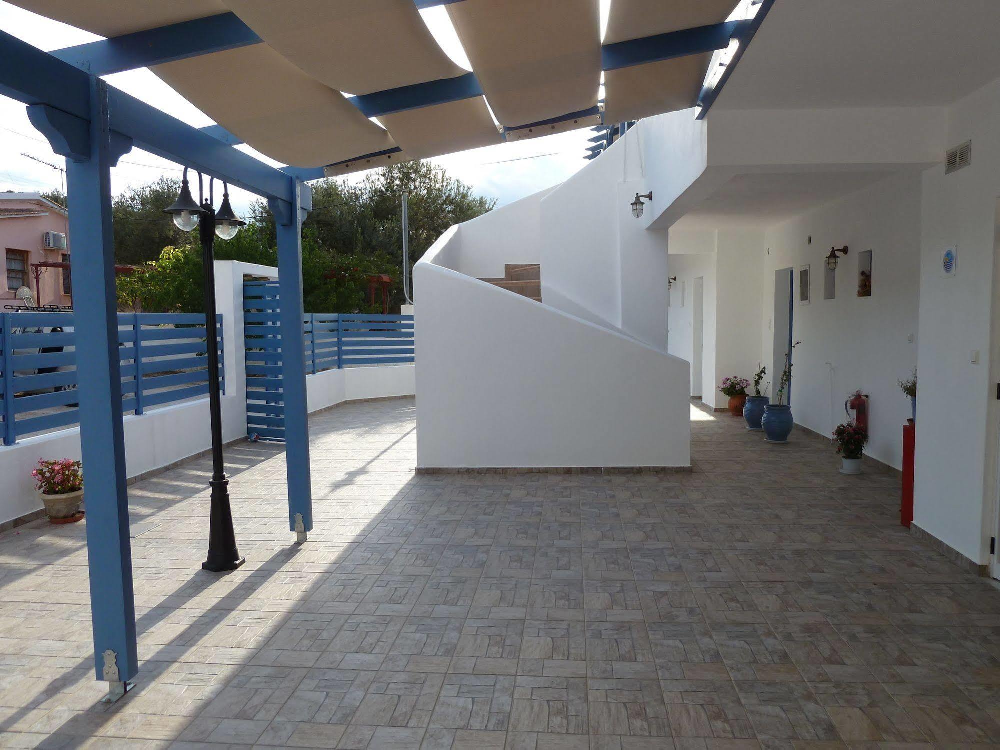Dedes Apartments Skála Екстериор снимка